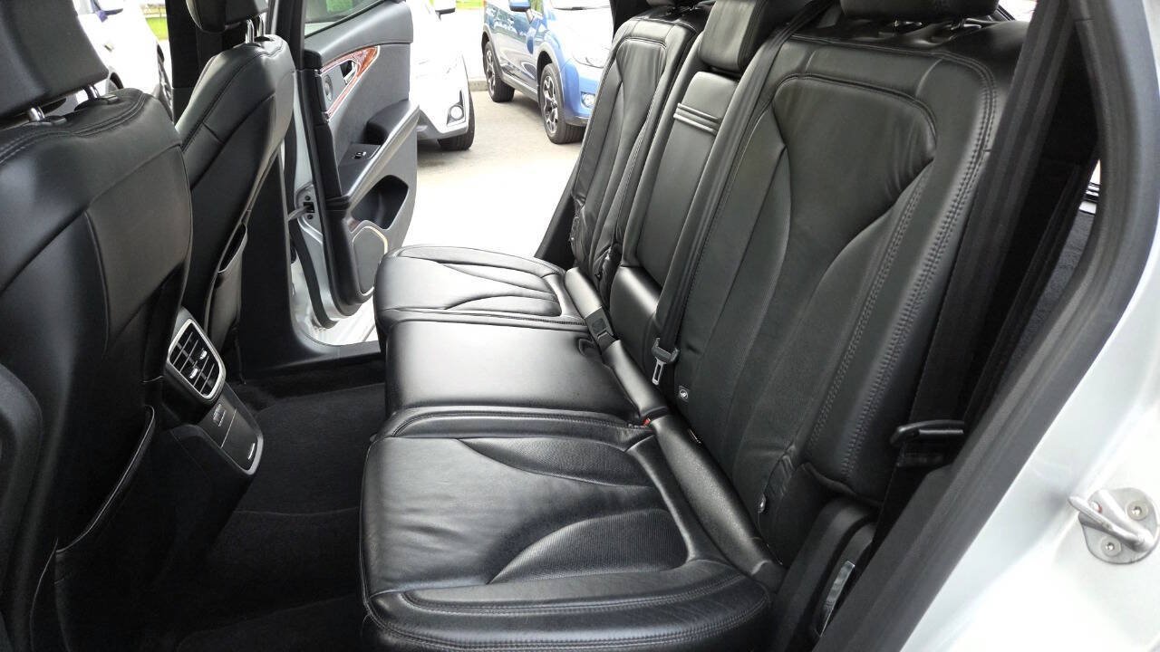 Used 2016 Lincoln MKX Select w/ Select Plus Package AWD/4WD image 31