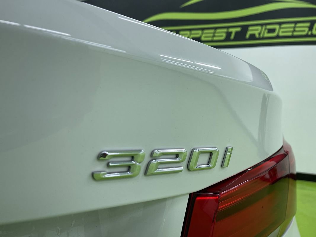 Used 2017 BMW 320i xDrive Sedan image 13
