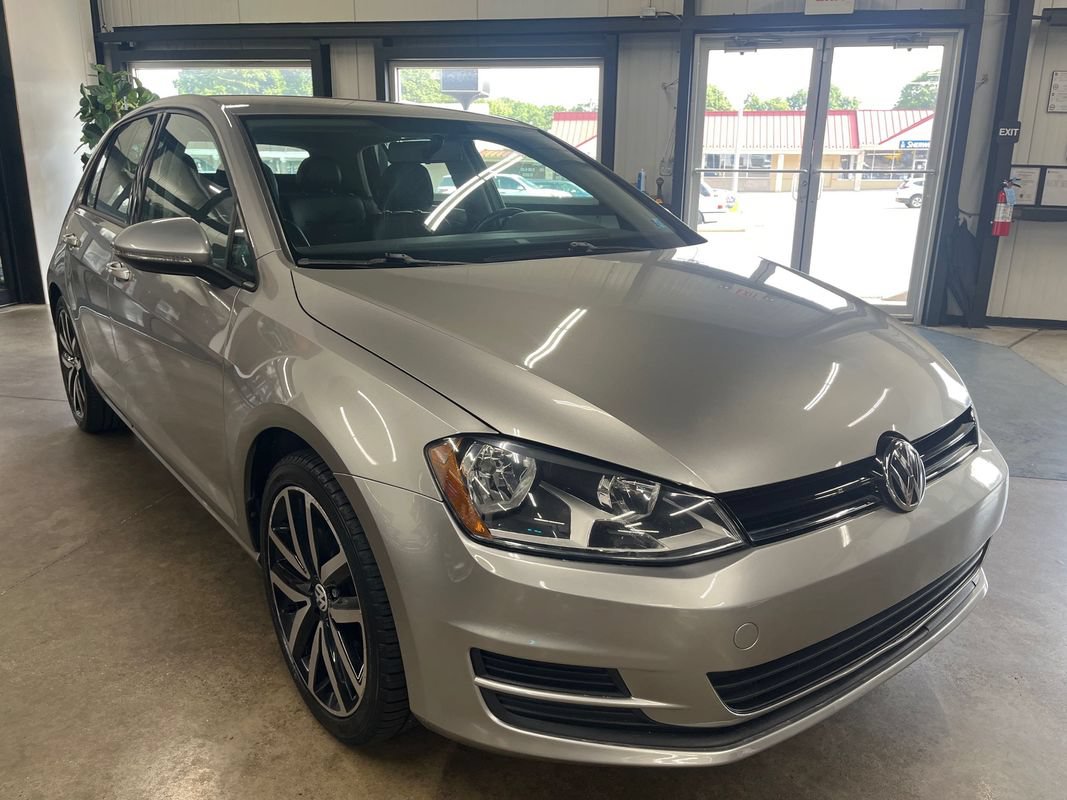 Used 2015 Volkswagen Golf TDI S FWD image 16