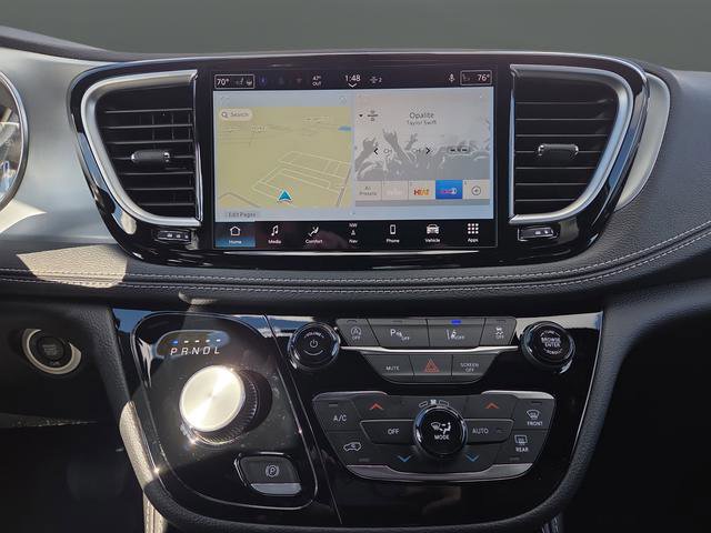 New 2026 Chrysler Pacifica Limited w/ S Appearance Package image 9
