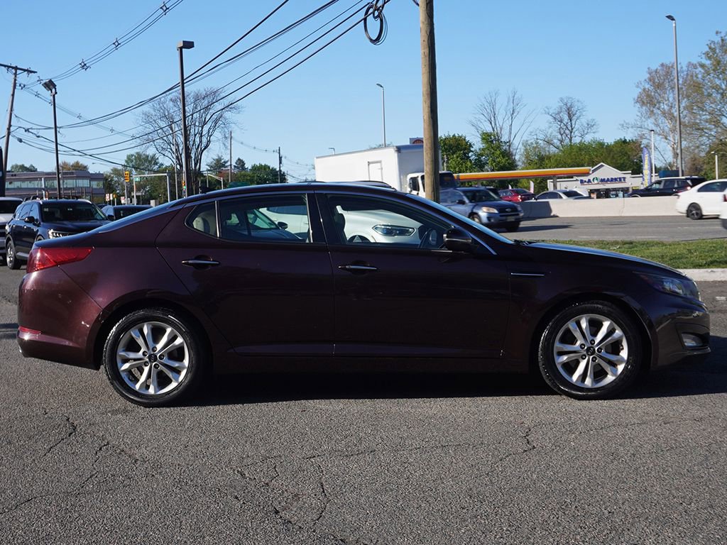 Used 2011 Kia Optima EX w/ Premium Pkg FWD image 16