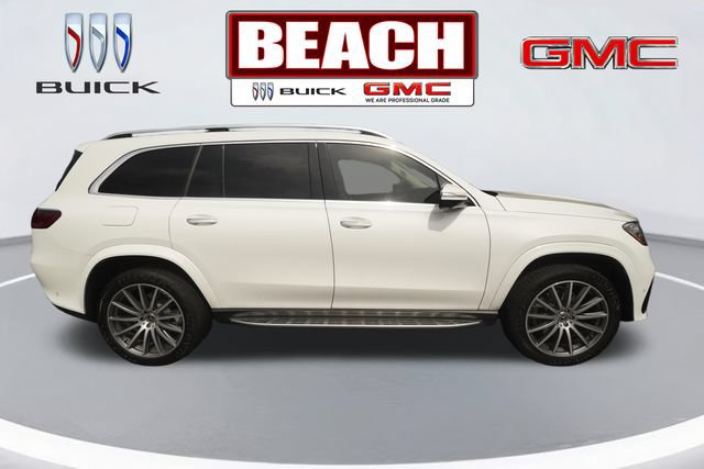 Used 2025 Mercedes-Benz GLS 580 4MATIC image 2