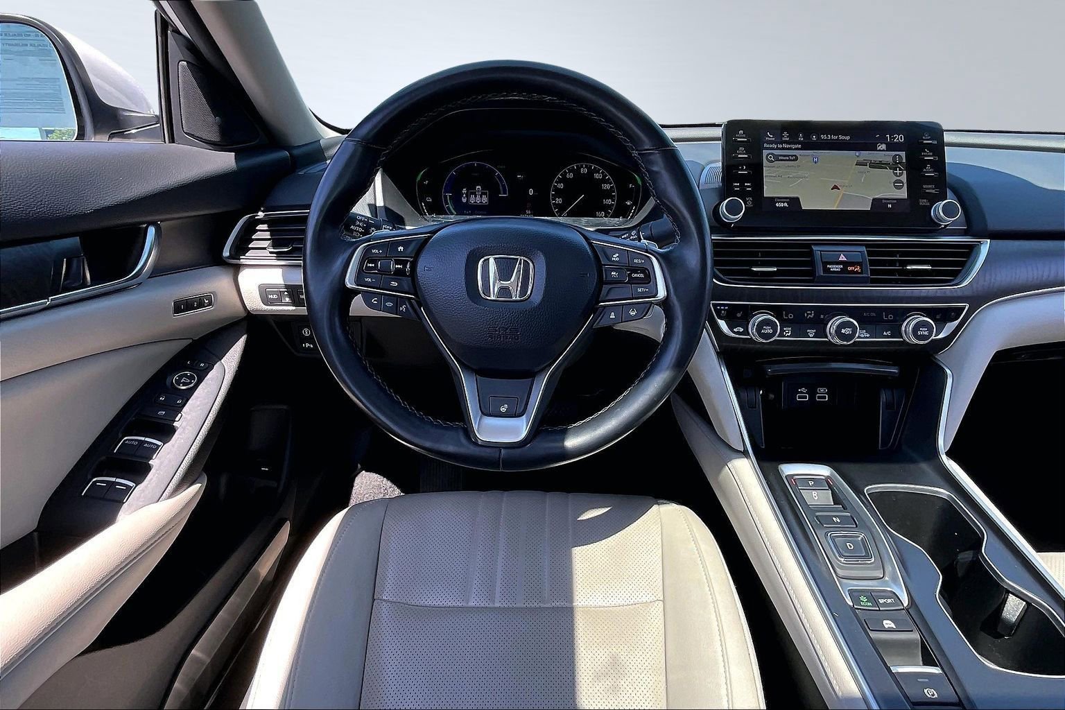 Used 2022 Honda Accord Touring image 5