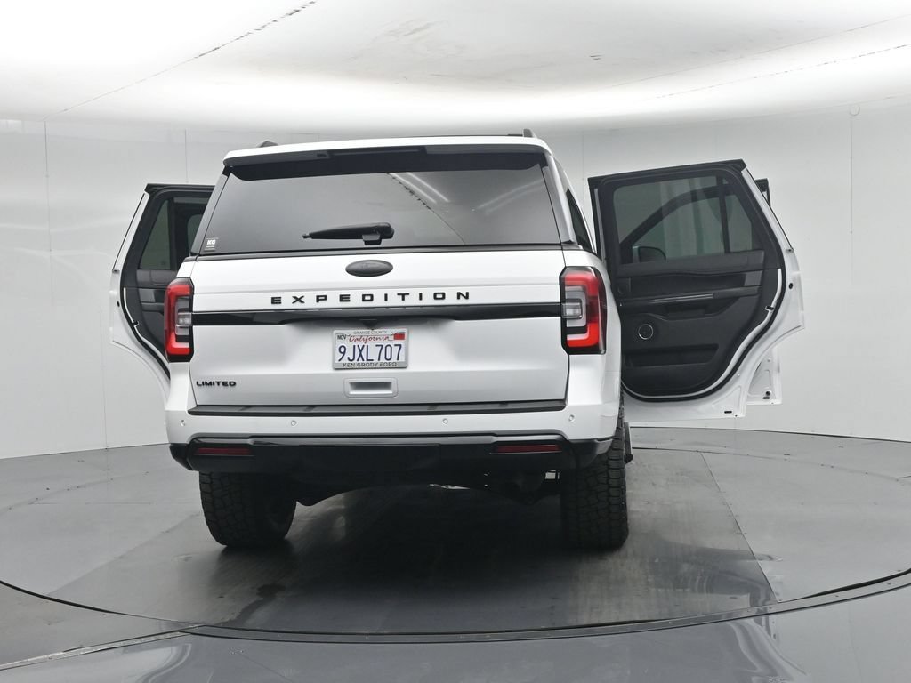 Used 2024 Ford Expedition Limited AWD/4WD image 36
