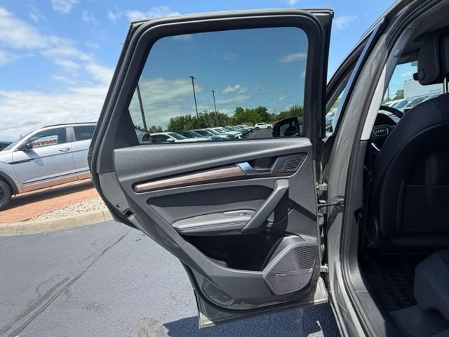 Used 2023 Audi Q5 2.0T Premium Plus w/ Premium Plus Package AWD/4WD image 20