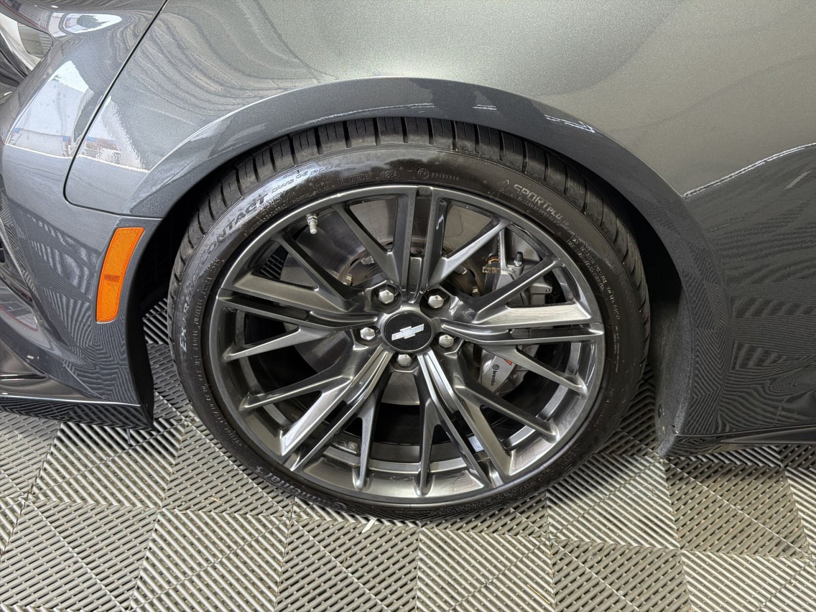 Used 2018 Chevrolet Camaro ZL1 RWD image 12