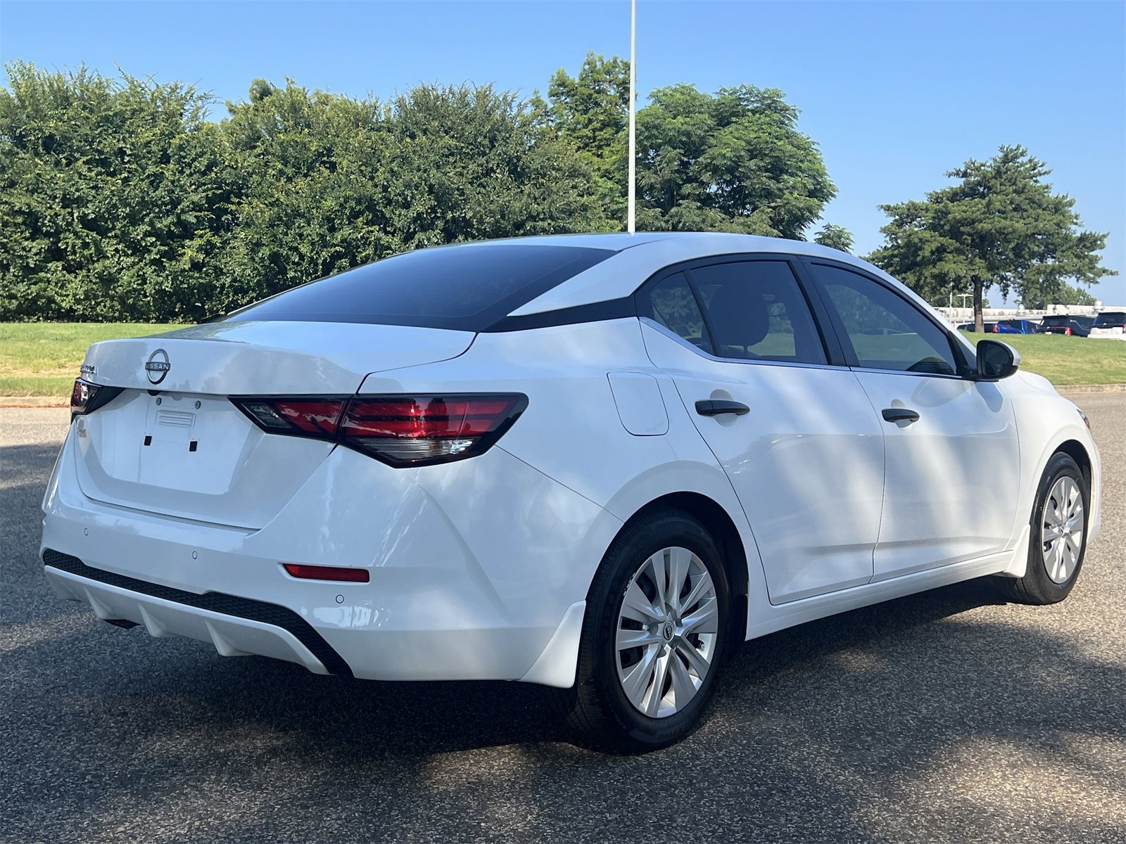 Certified 2025 Nissan Sentra S FWD image 23