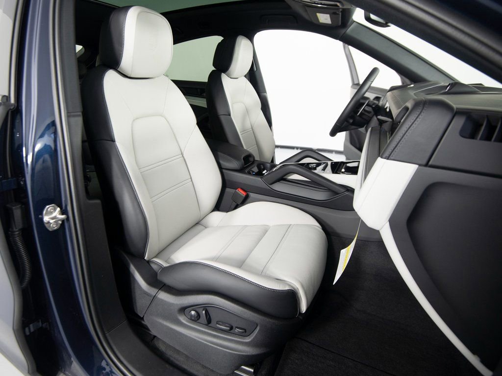 New 2026 Porsche Cayenne S image 35