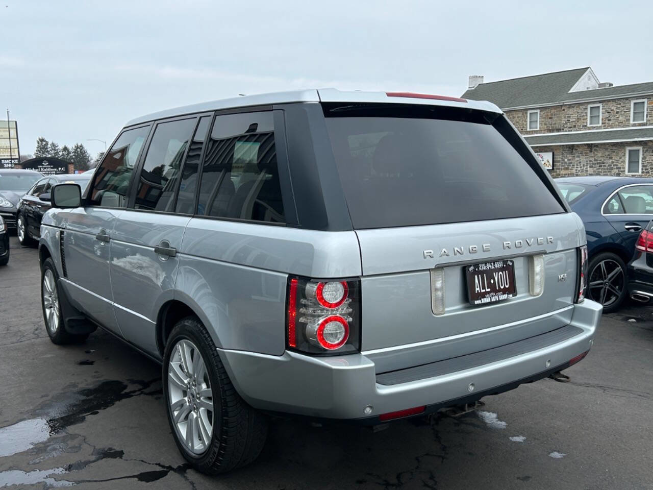 Used 2011 Land Rover Range Rover HSE LUX AWD/4WD image 4
