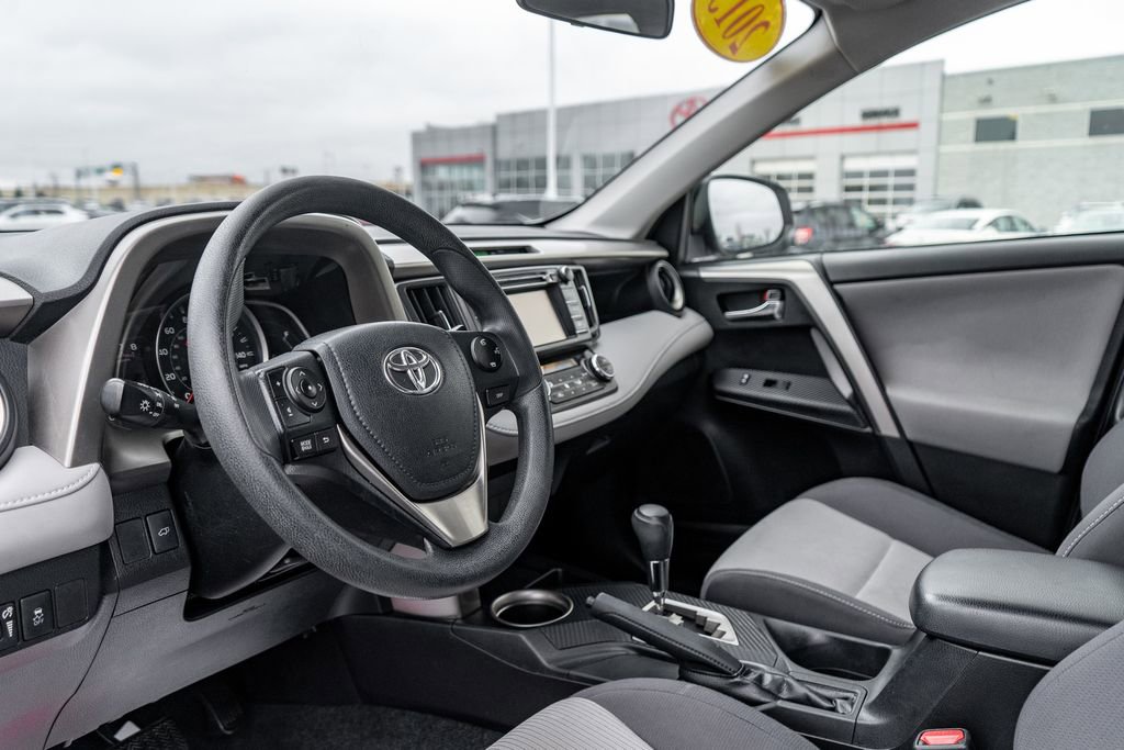 Used 2015 Toyota RAV4 XLE image 19
