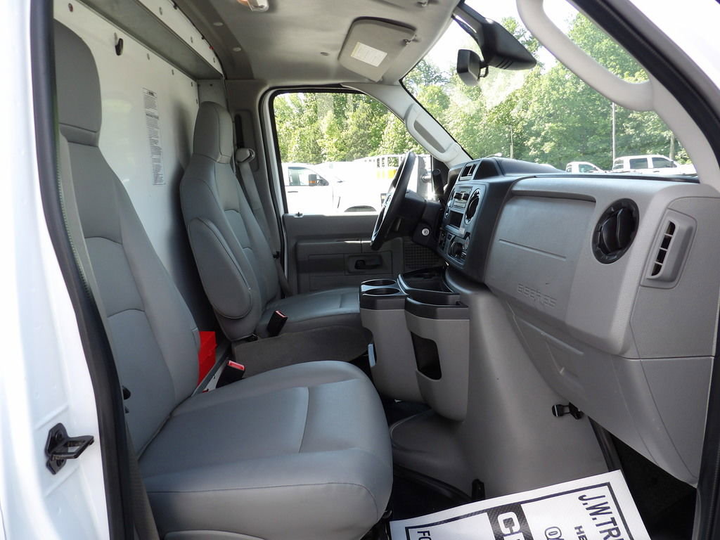 Used 2021 Ford E-350 and Econoline 350 Super Duty RWD image 24