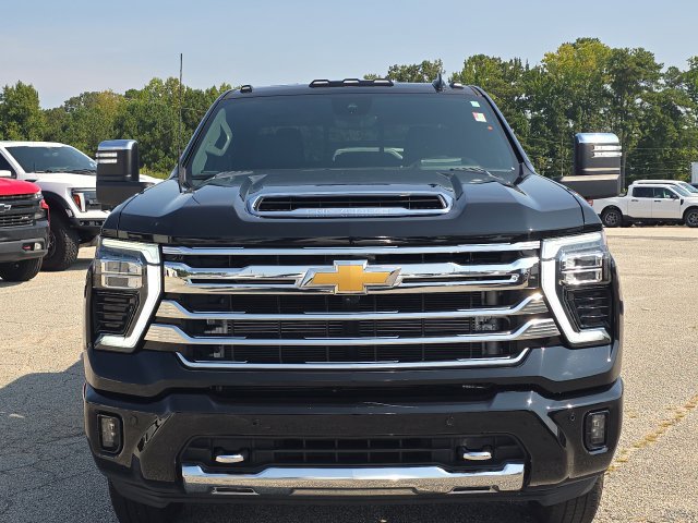 Used 2024 Chevrolet Silverado 3500 High Country w/ High Country Premium Package AWD/4WD image 8
