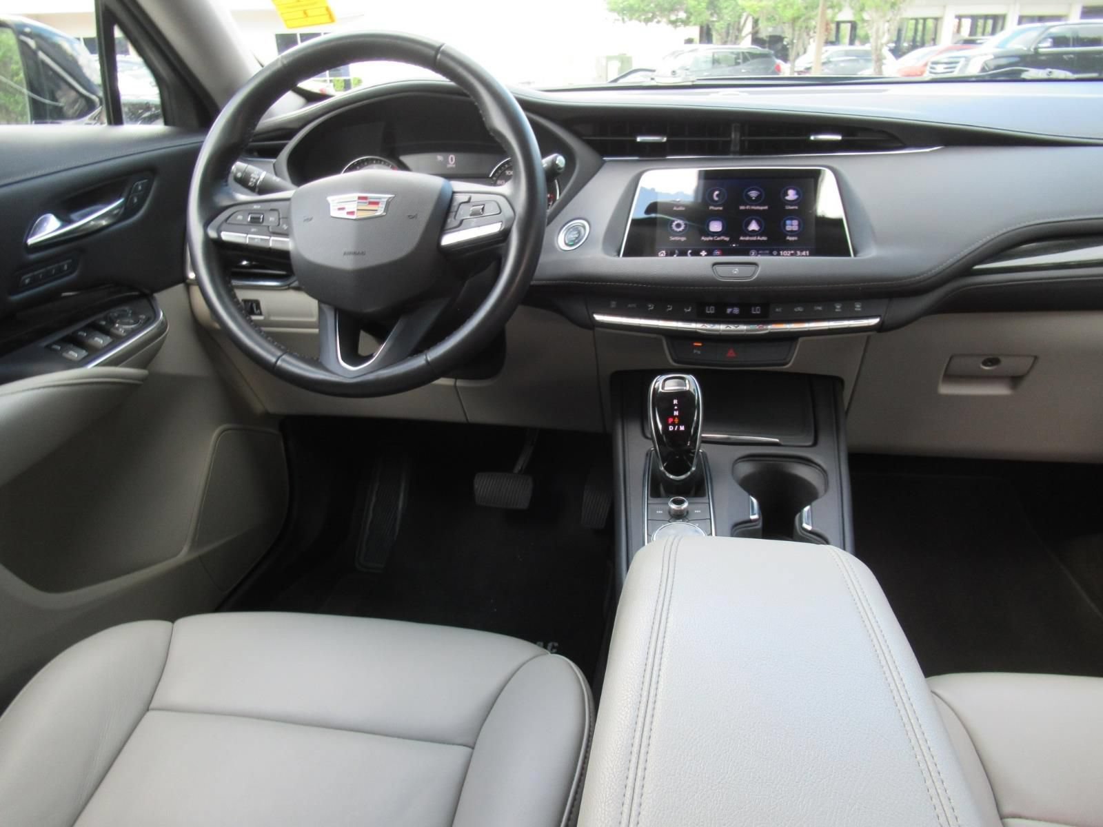 Used 2022 Cadillac XT4 Premium Luxury w/ Safety Alert Package AWD/4WD image 13