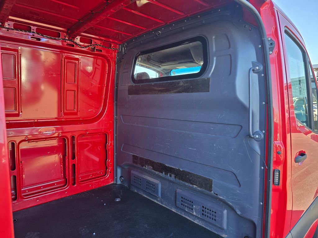 Used 2022 Mercedes-Benz Sprinter 2500 image 13