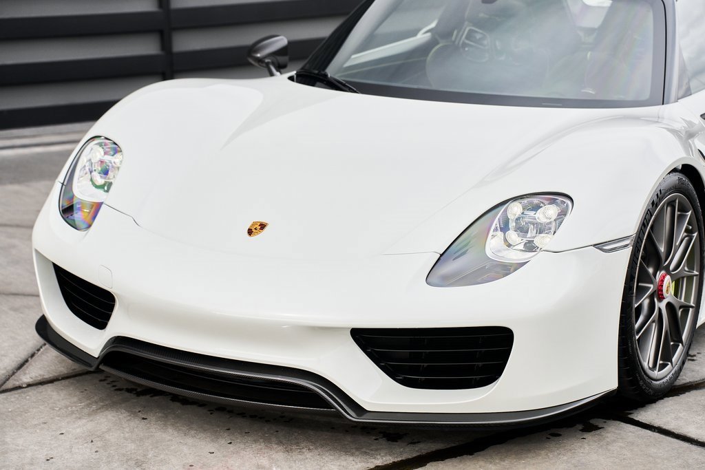 Used 2015 Porsche 918 Spyder image 6