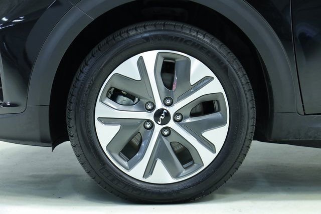 Used 2022 Kia Niro EX image 8