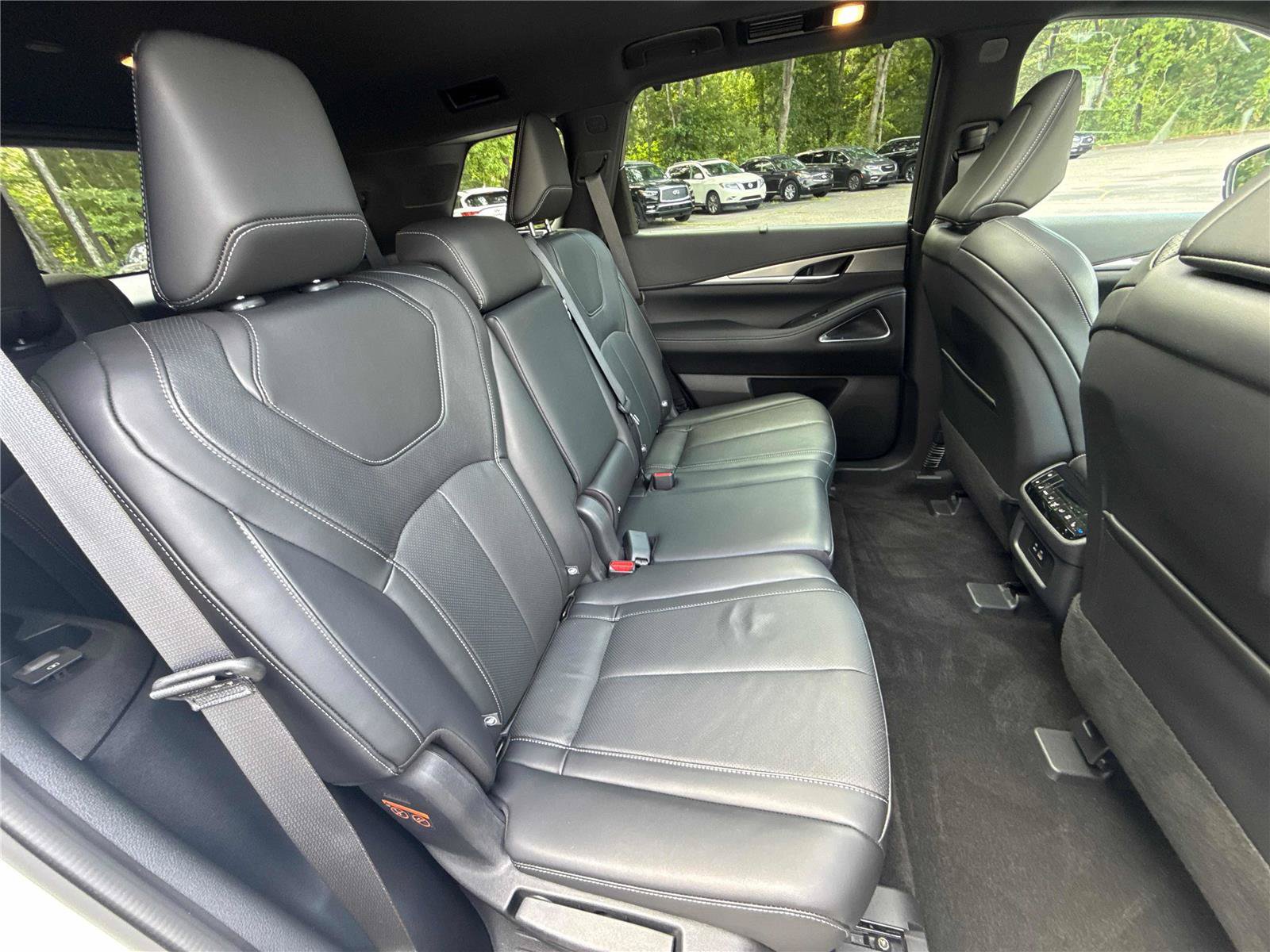 Used 2025 INFINITI QX60 Luxe w/ Black Edition AWD/4WD image 28