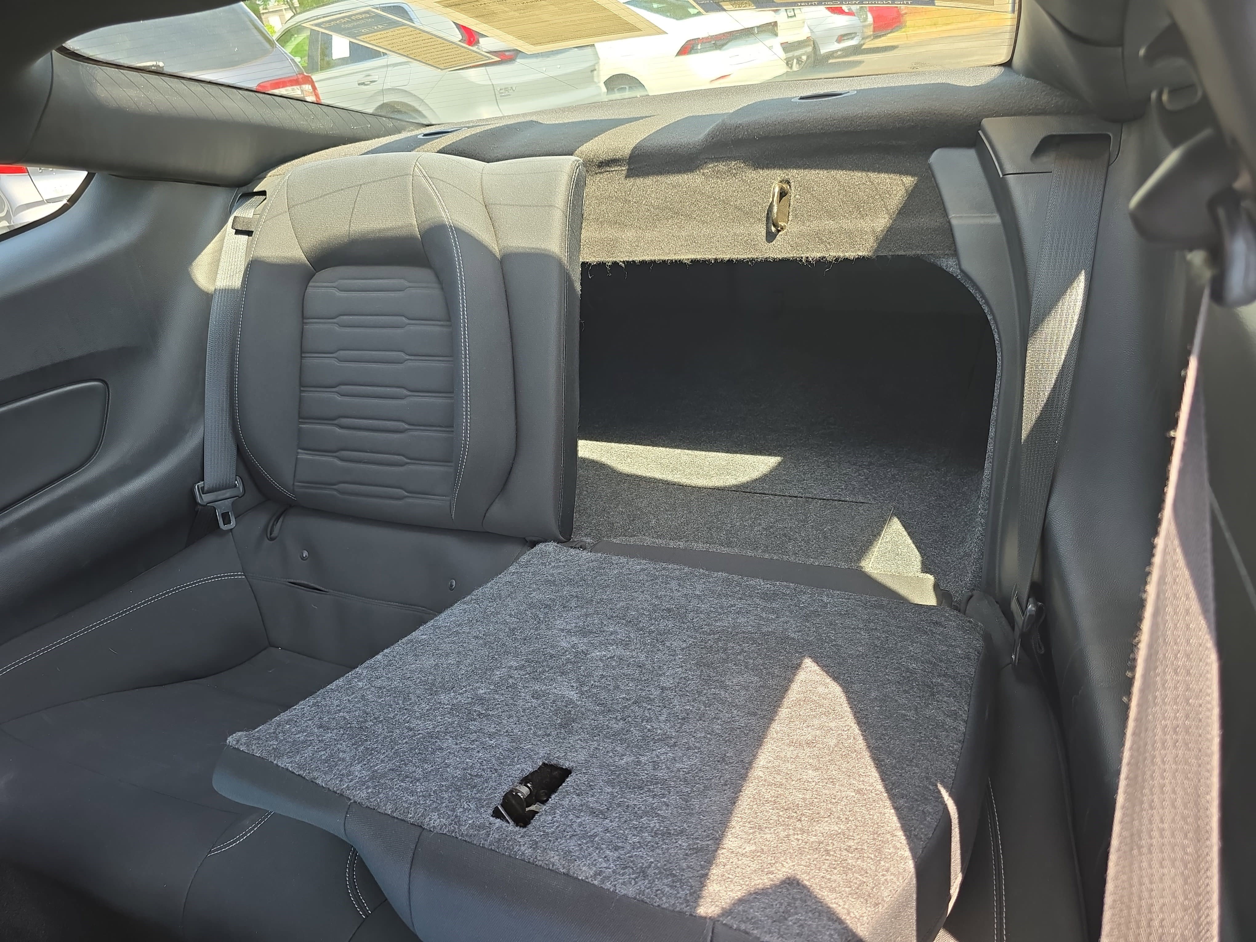 Used 2015 Ford Mustang GT RWD image 12