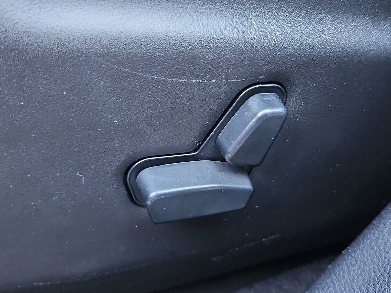Used 2019 Dodge Durango SXT AWD/4WD image 28
