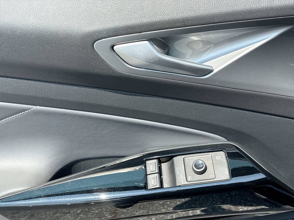 Used 2023 Volkswagen ID.4 S RWD image 15