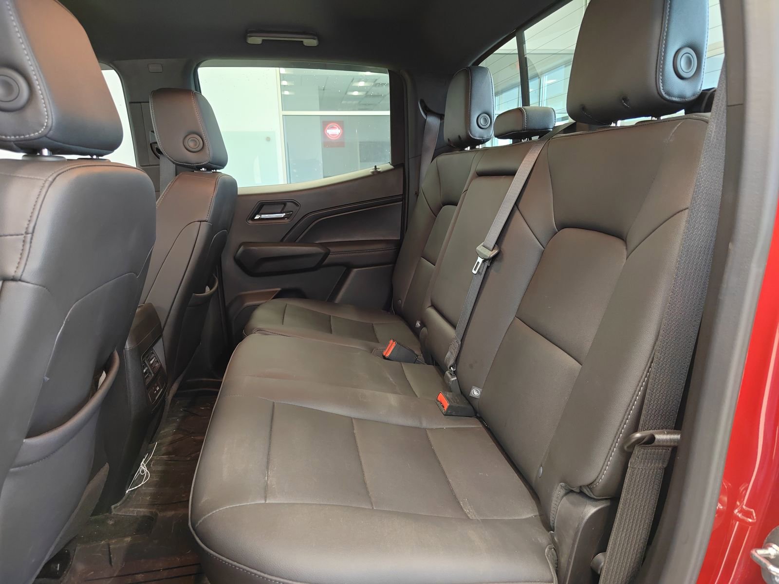 Used 2023 Chevrolet Colorado LT w/ LT Convenience Package III image 13