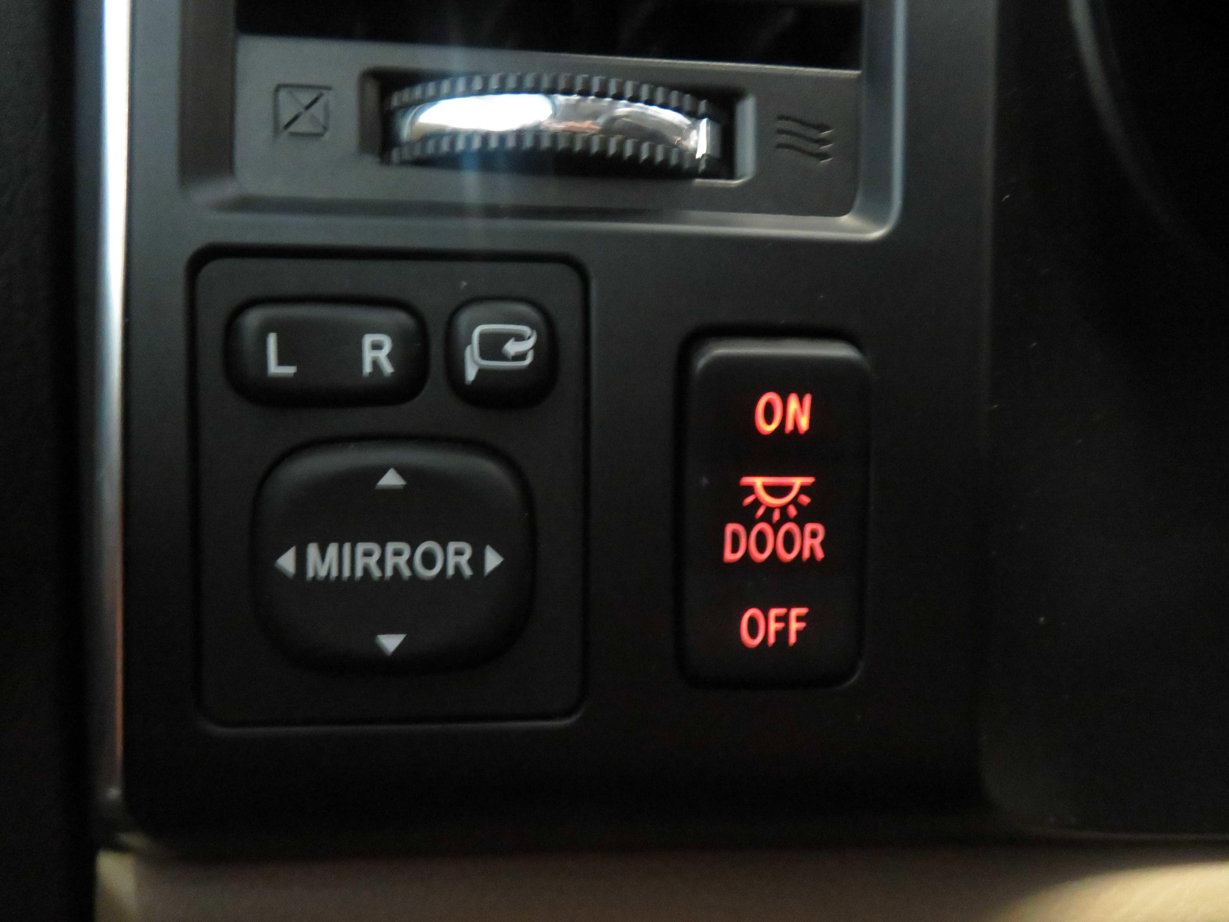 Used 2019 Toyota Sequoia Limited w/ Safety & Convenience Package RWD image 44