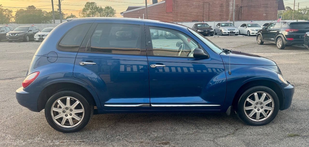 Used 2010 Chrysler PT Cruiser FWD image 7