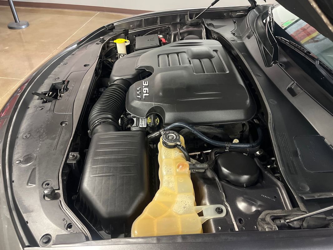 Used 2016 Dodge Charger SXT w/ AWD Plus Group image 38