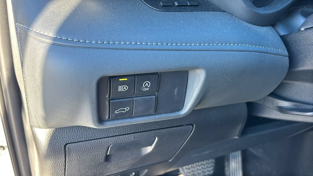 Used 2025 Toyota Highlander XLE AWD/4WD image 15