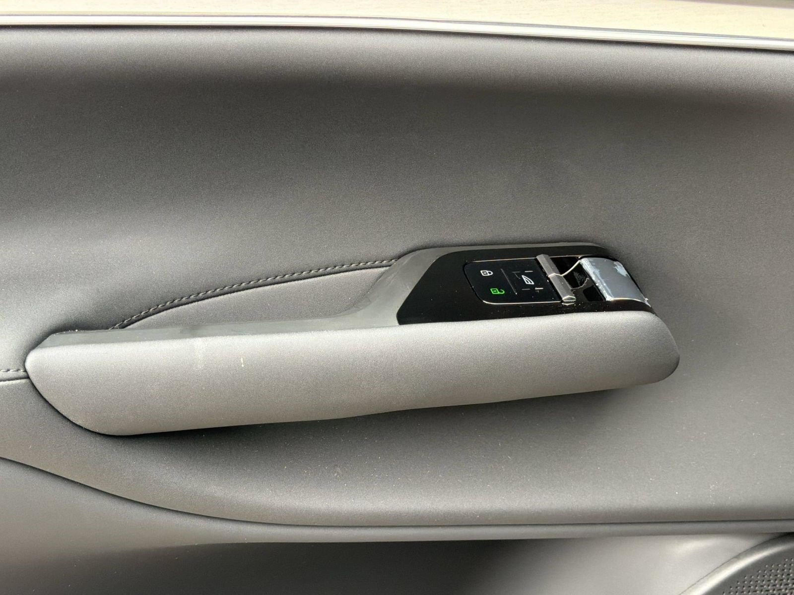 New 2026 Volvo EX90 Ultra AWD/4WD image 15