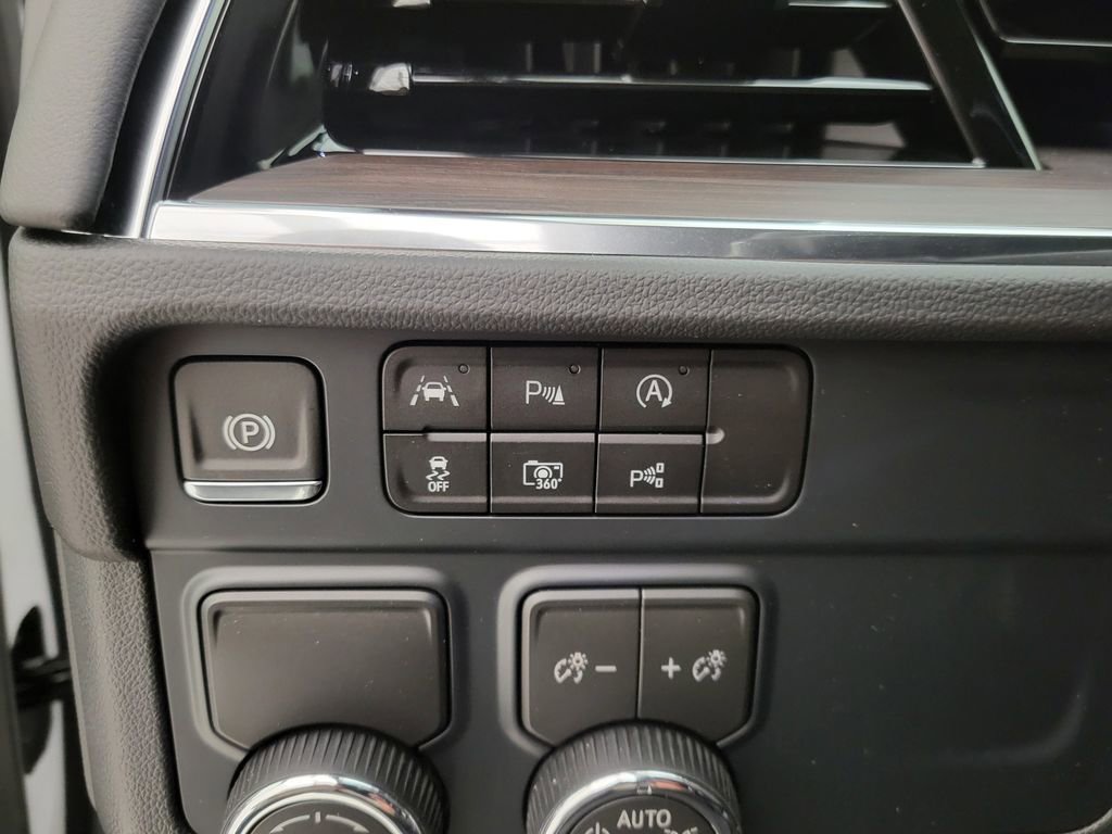 New 2026 Chevrolet Suburban LS image 5