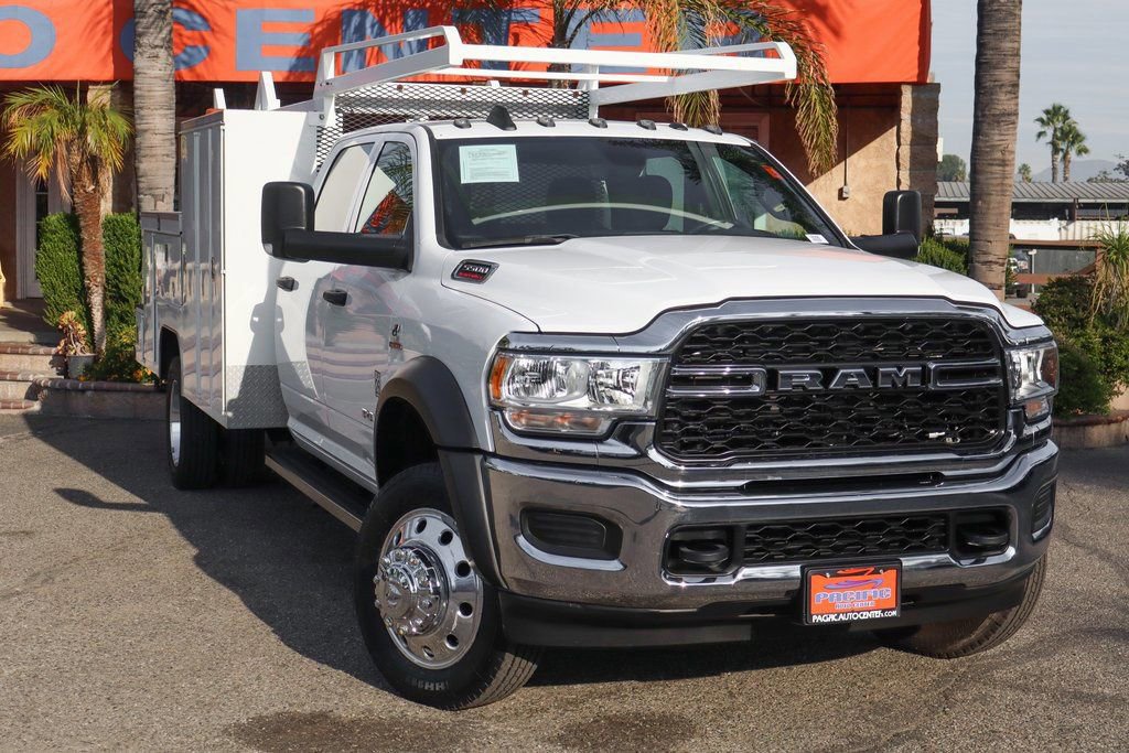 Used 2021 RAM 5500 Tradesman w/ Chrome Appearance Group image 2