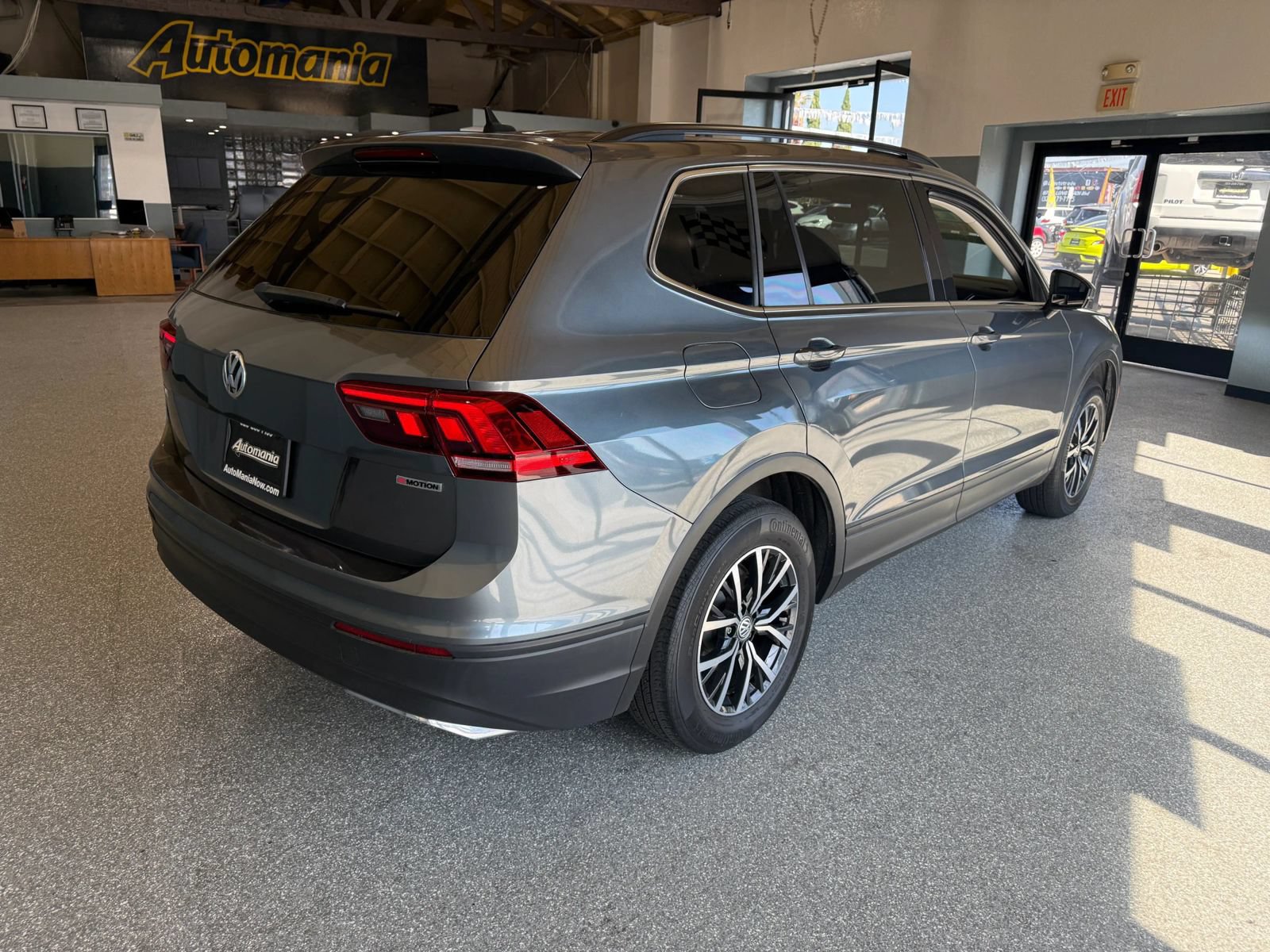 Used 2019 Volkswagen Tiguan SE w/ Panoramic Sunroof Package AWD/4WD image 7
