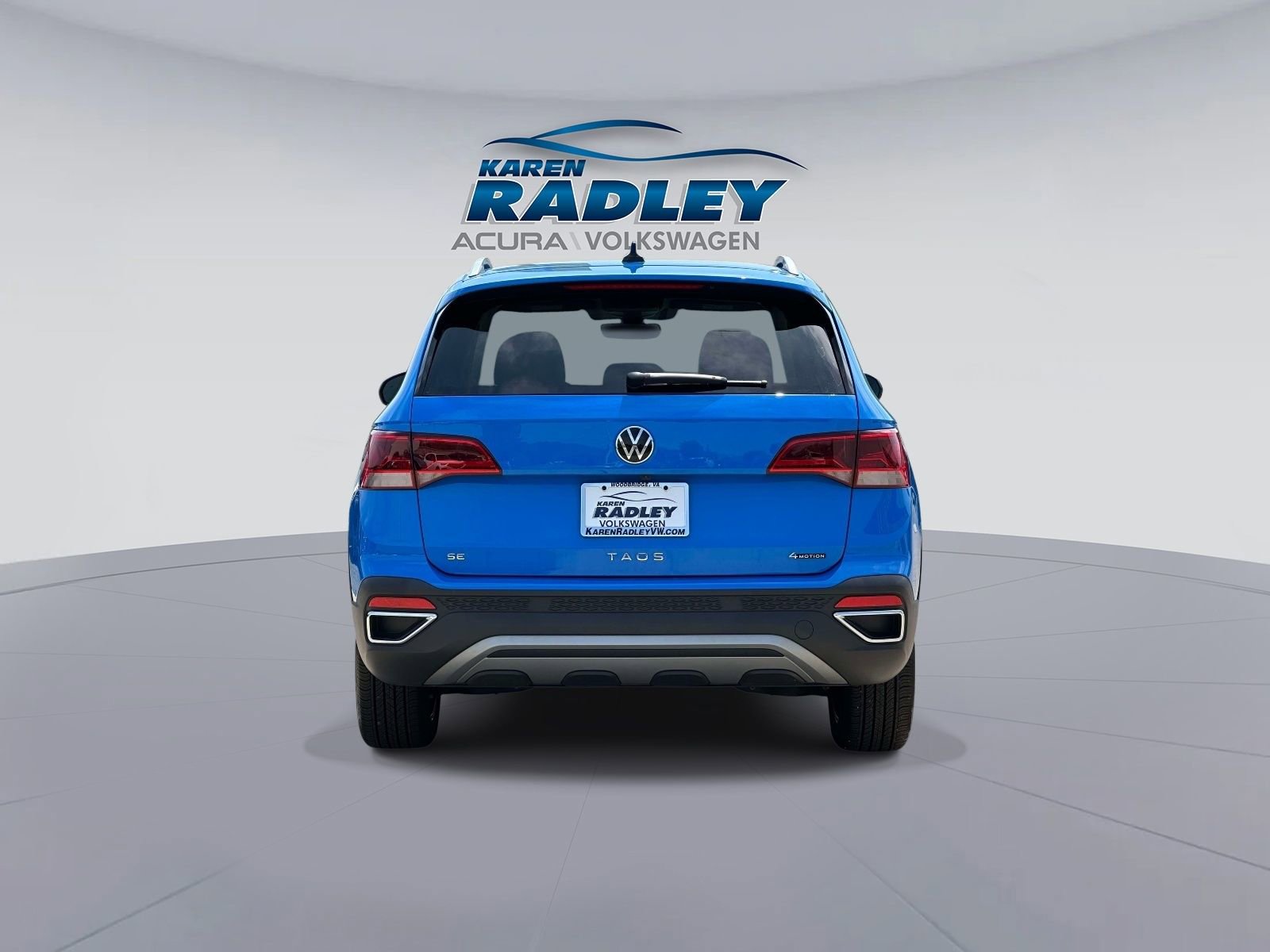 Used 2024 Volkswagen Taos SE image 3