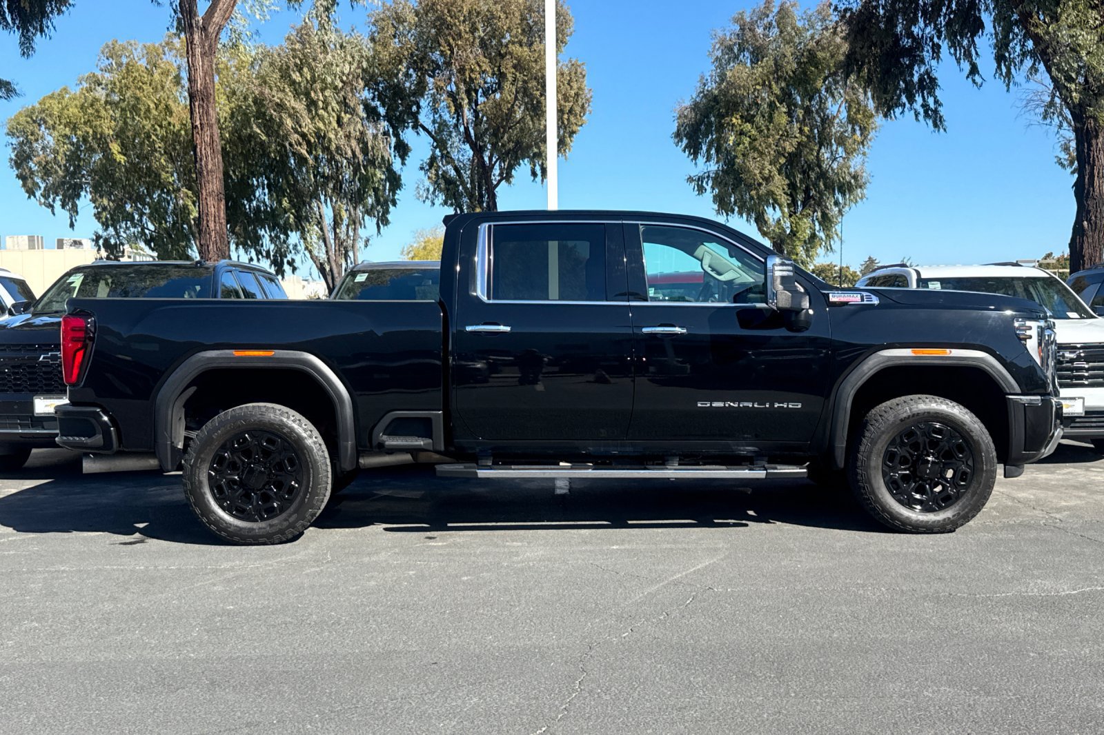 Used 2024 GMC Sierra 2500 Denali w/ Denali Reserve Package AWD/4WD image 4