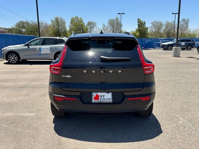 New 2025 Volvo EX40 Core w/ Climate Package AWD/4WD image 4