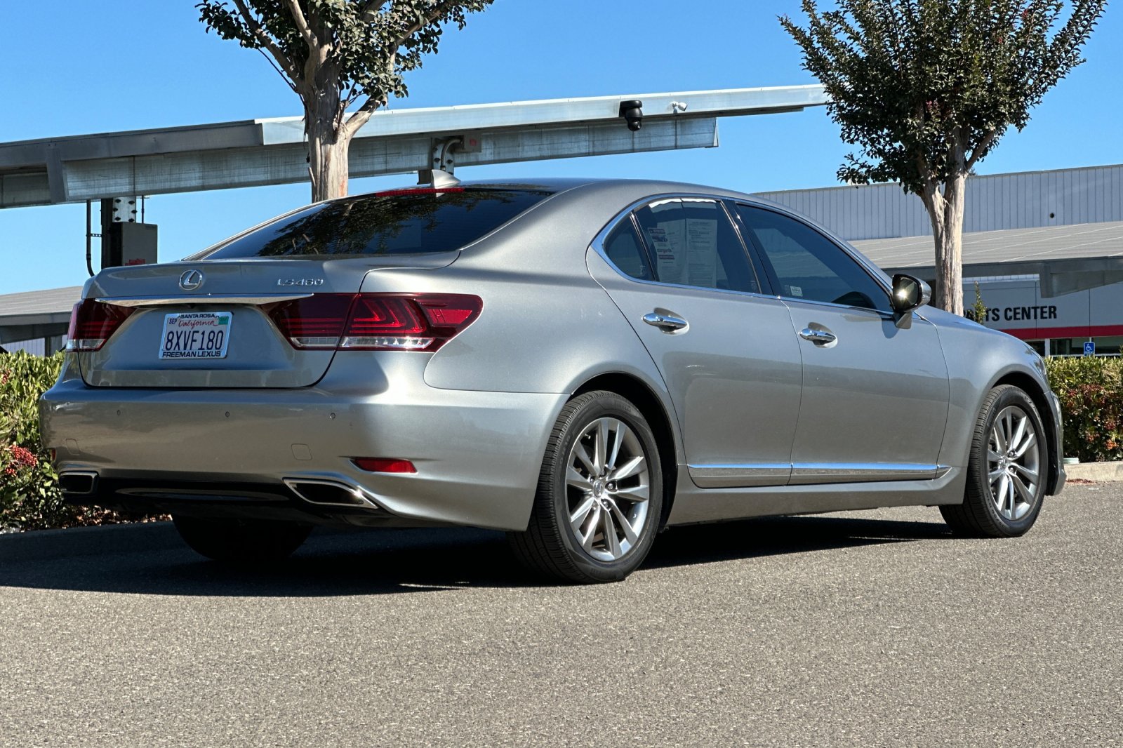 Used 2016 Lexus LS 460 w/ Comfort Package RWD image 4