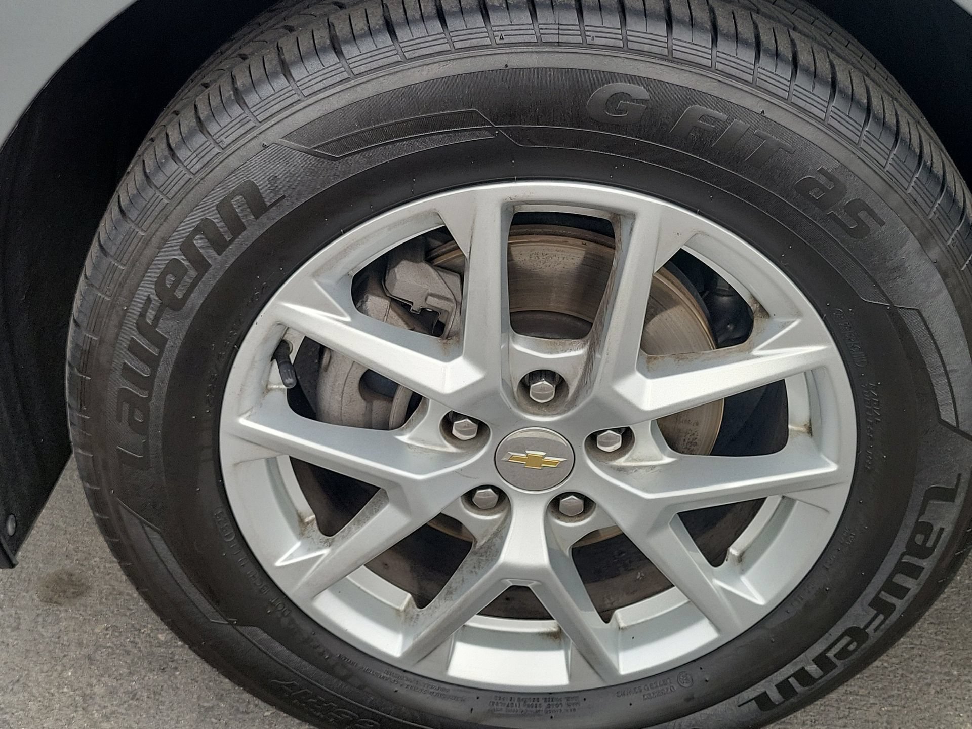 Used 2024 Chevrolet Equinox LT w/ Driver Convenience Package FWD image 6