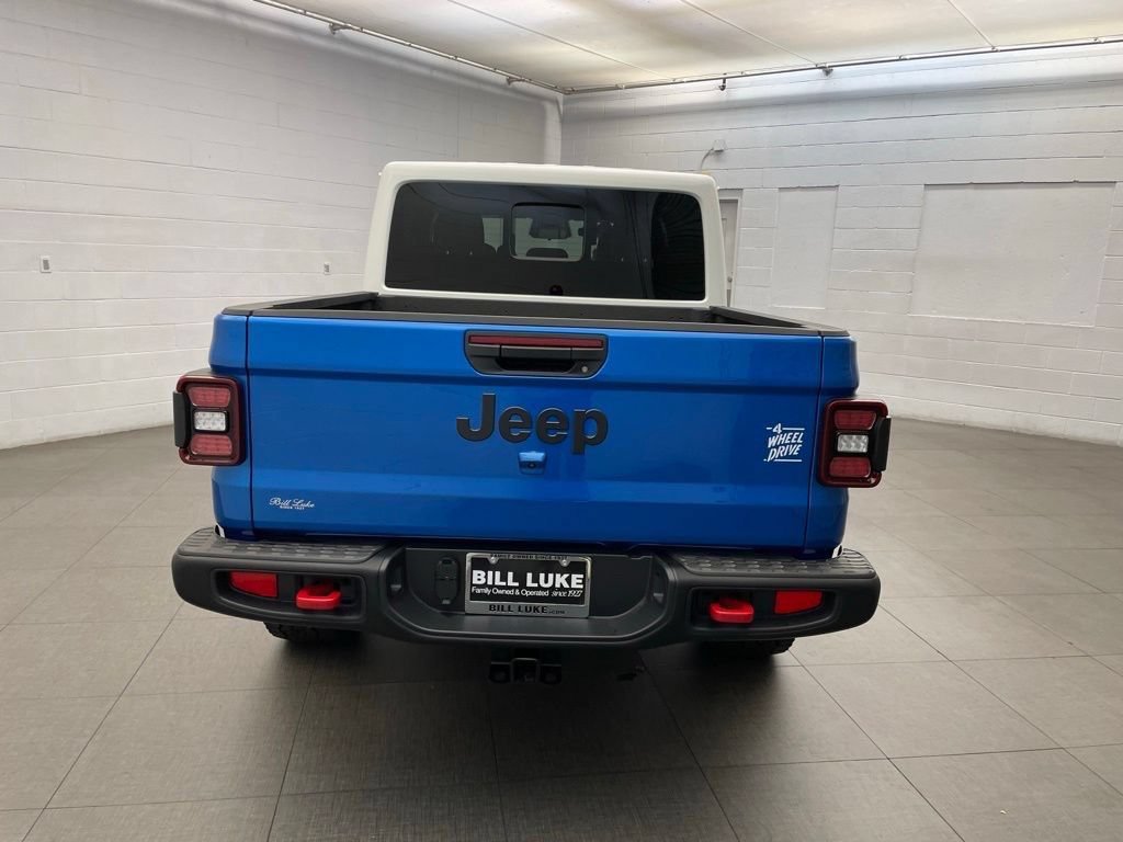 New 2026 Jeep Gladiator Rubicon w/ Whitecap Package AWD/4WD image 4