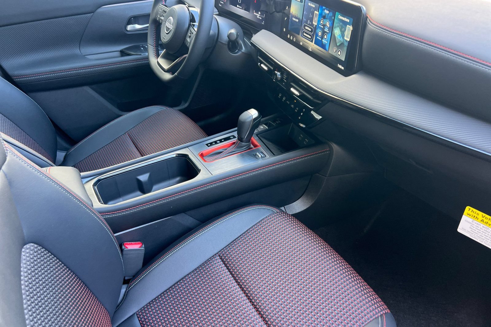 New 2027 Nissan Kicks SR FWD image 13