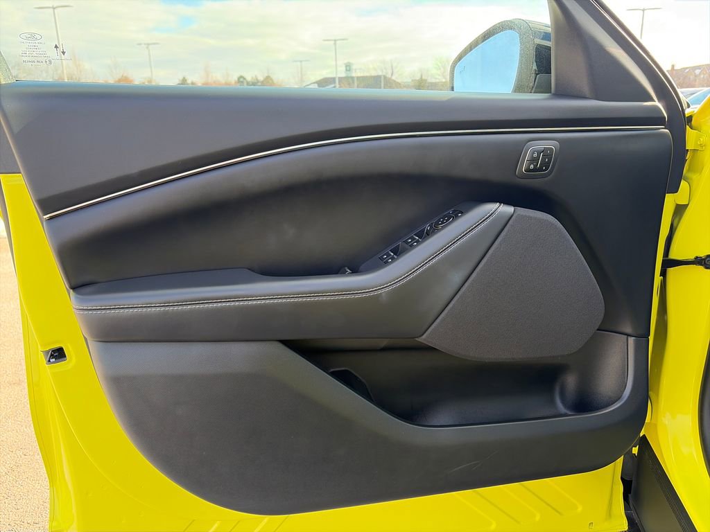 Used 2025 Ford Mustang Mach-E Select w/ Comfort Package Lite image 15