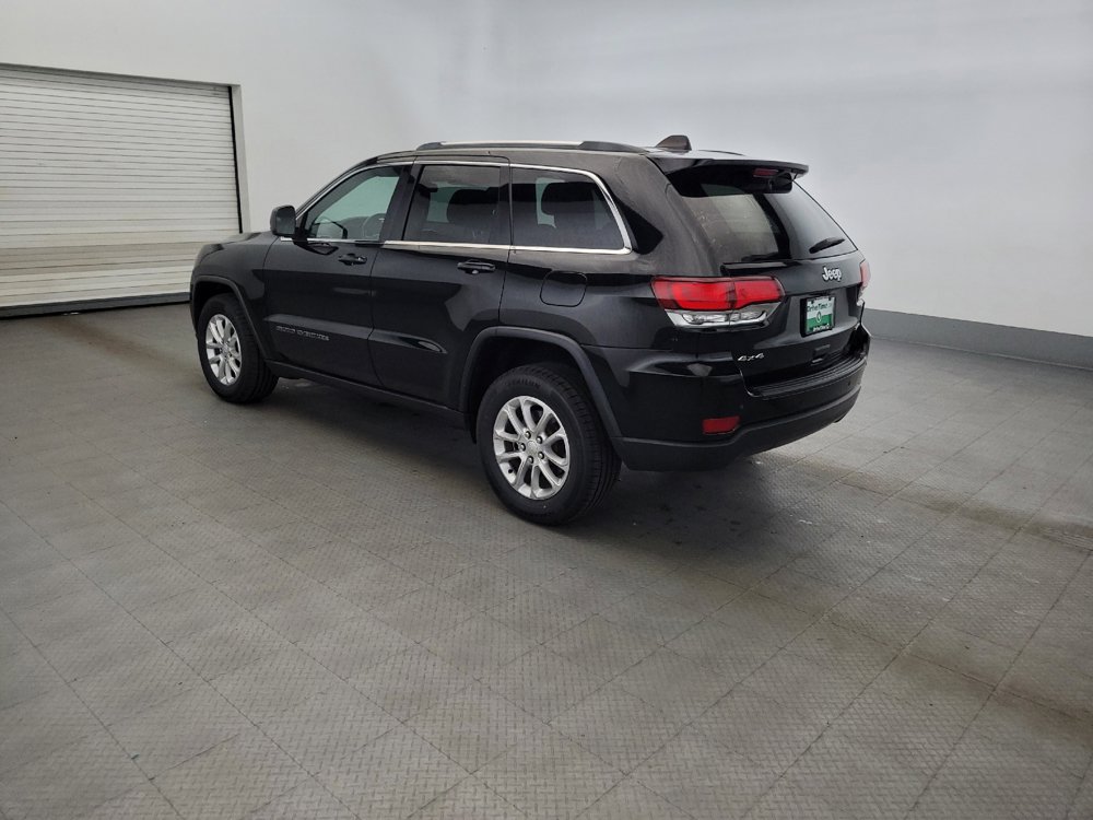 Used 2021 Jeep Grand Cherokee Laredo AWD/4WD image 3