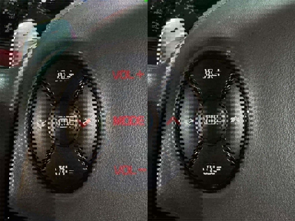 Used 2016 Kia K900 Luxury image 23