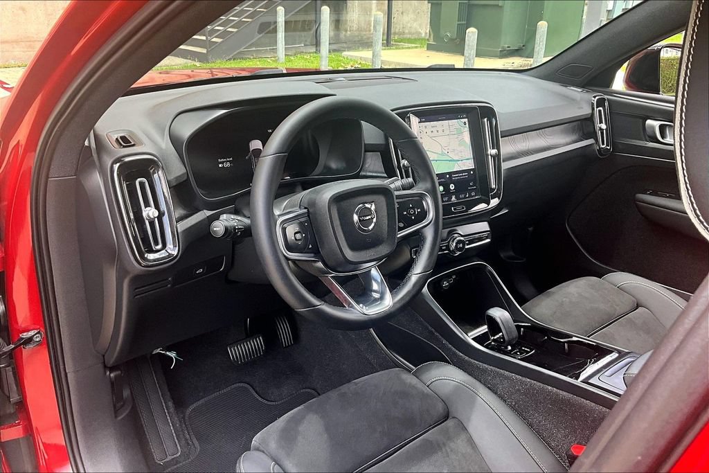 Certified 2023 Volvo C40 P8 Recharge Plus AWD/4WD image 17