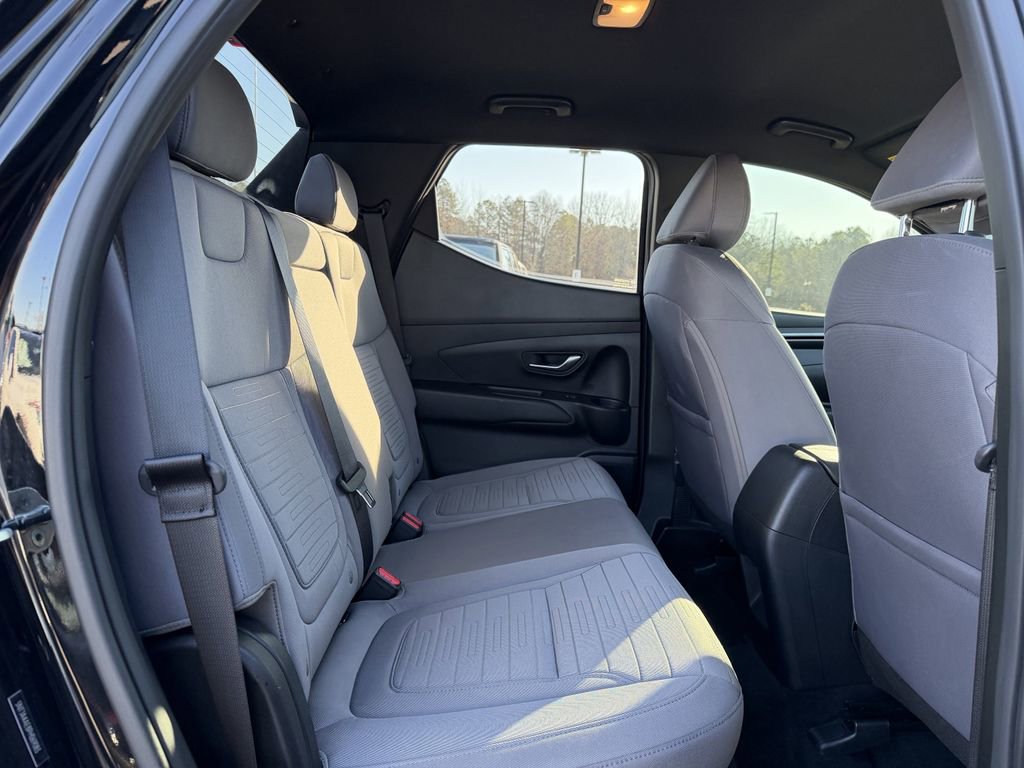 Used 2023 Hyundai Santa Cruz SE image 16