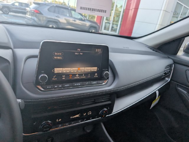 New 2026 Nissan Rogue Dark Armor AWD/4WD image 19