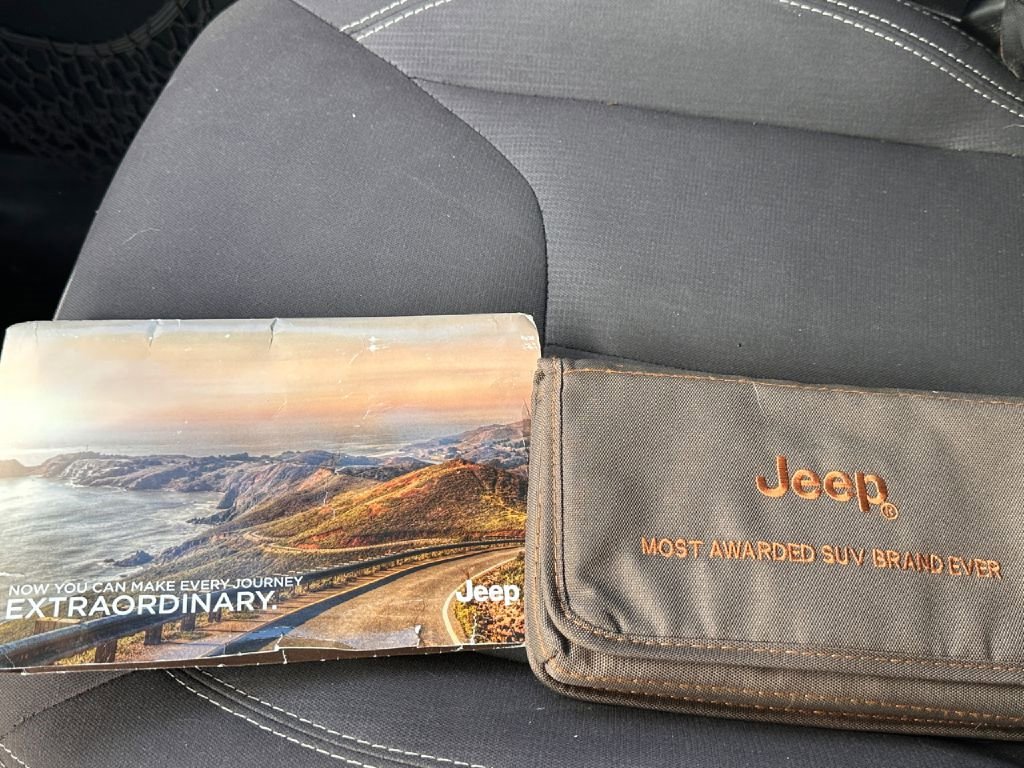 Used 2016 Jeep Wrangler Unlimited Sahara w/ Dual Top Group image 9