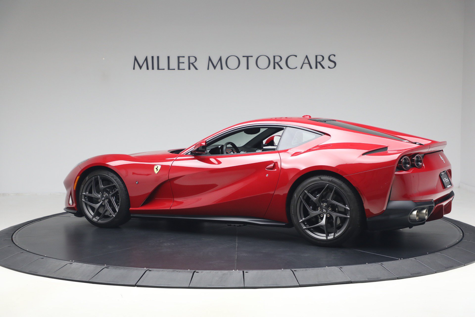 Certified 2018 Ferrari 812 Superfast RWD image 4