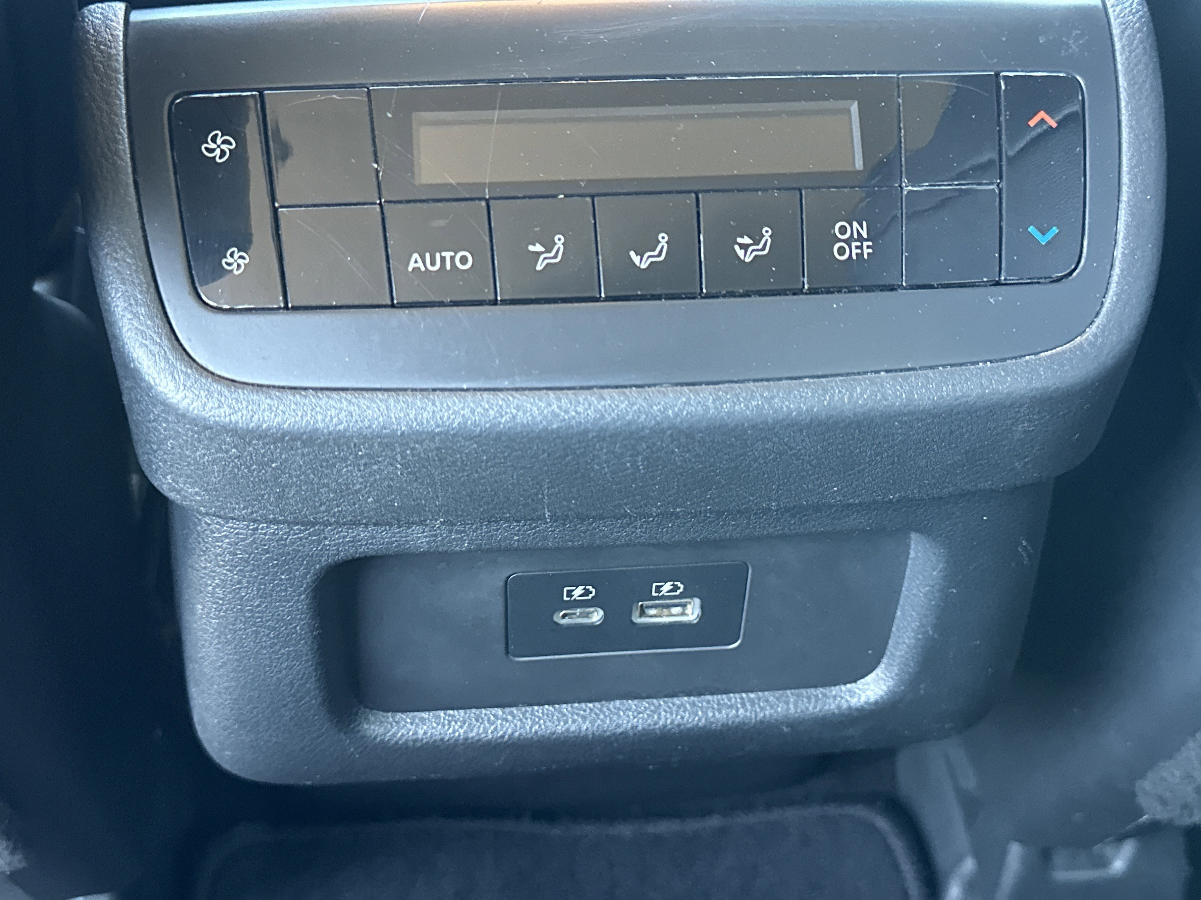 Used 2023 Nissan Pathfinder SL image 26