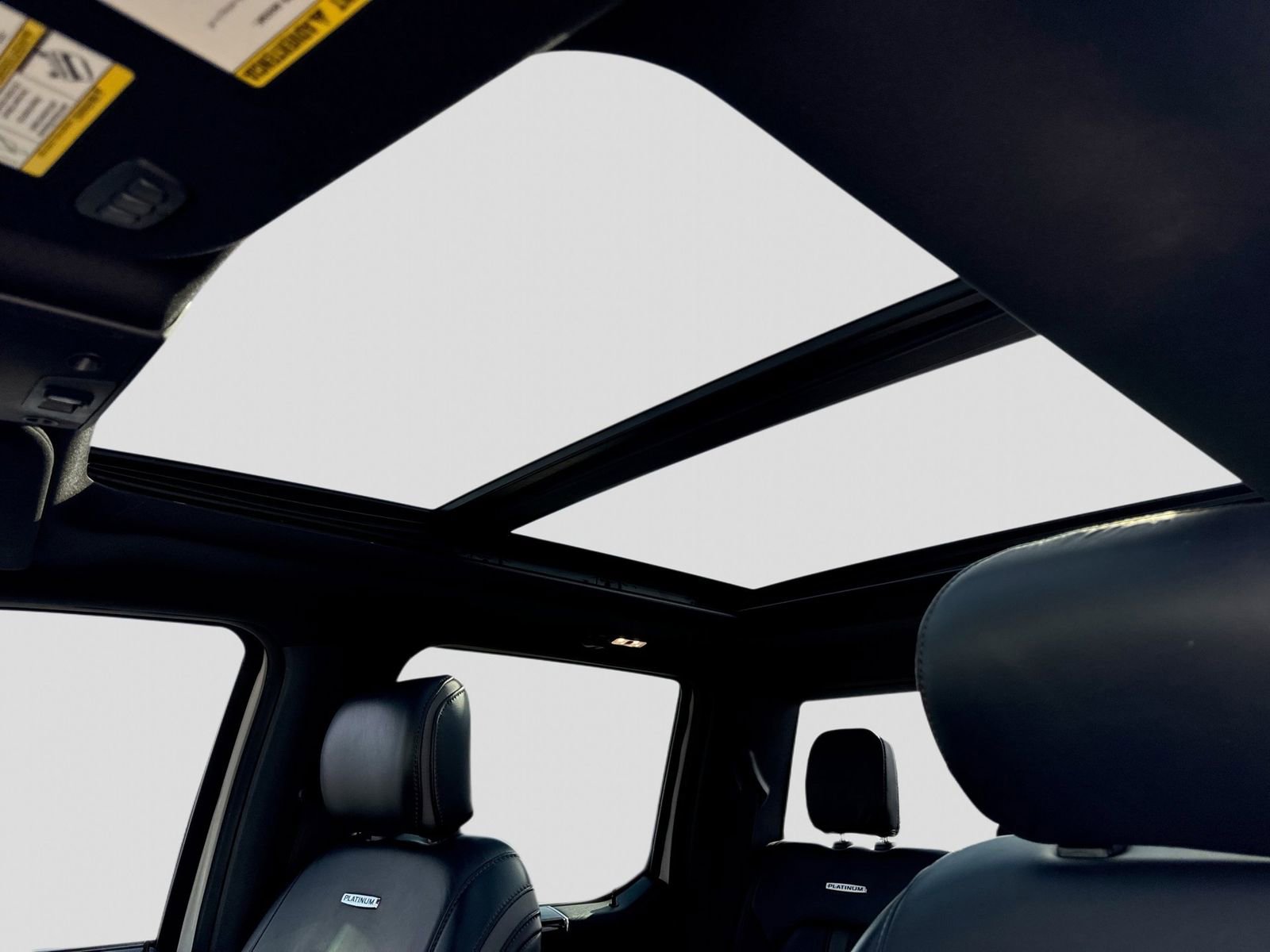 Certified 2022 Ford F250 Platinum w/ FX4 Off-Road Package image 19